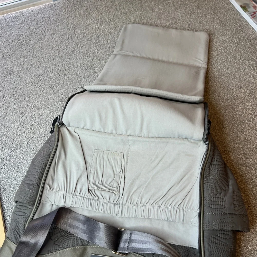 Petunia Pickle Bottom Diaper Bag Grey Quilted Shell Pattern city carryall casual